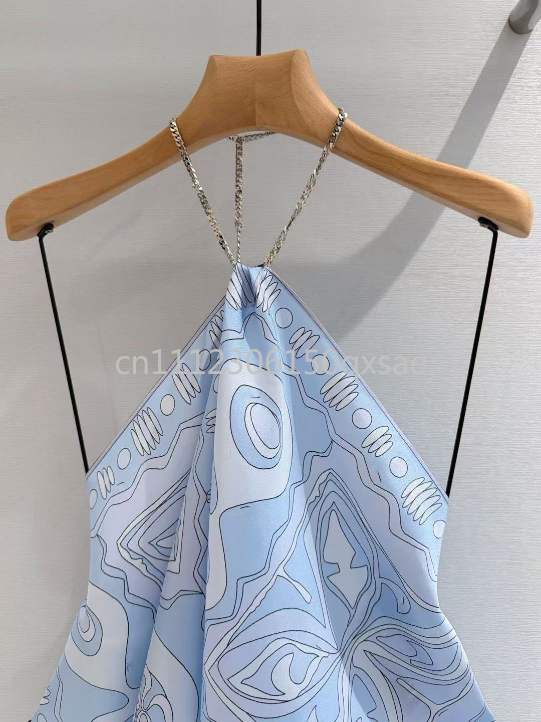 Hauts bleu clair sexy pour fem - Street Fashion Brand Logo avis et prix